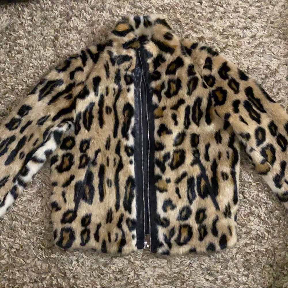 Express Leopard Print  Faux Fur Jacket
EUC